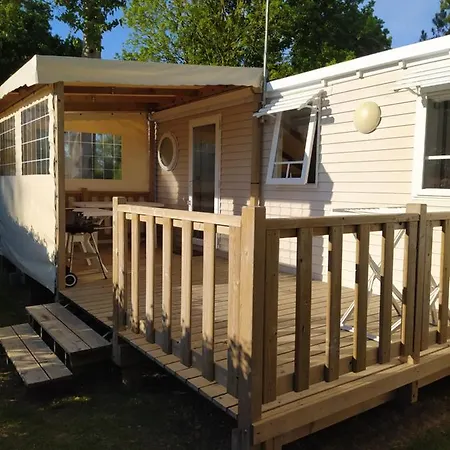 Les Peupliers * Saint-Pere-en-Retz