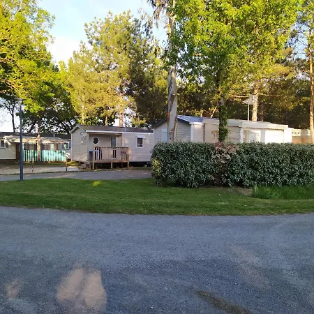 Les Peupliers * Saint-Pere-en-Retz